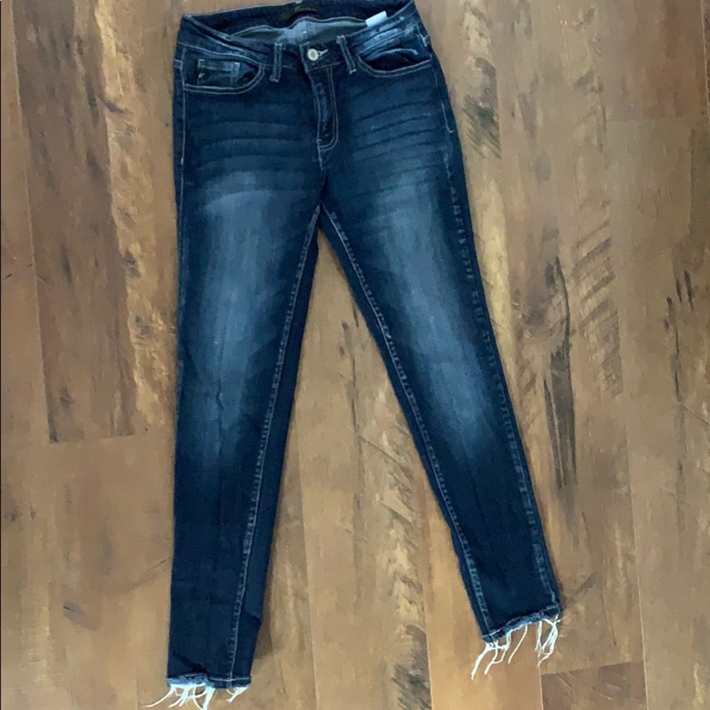 Kancans size 27 skinny slightly frayed ends!